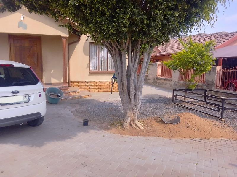 3 Bedroom Property for Sale in Tlhabane West North West